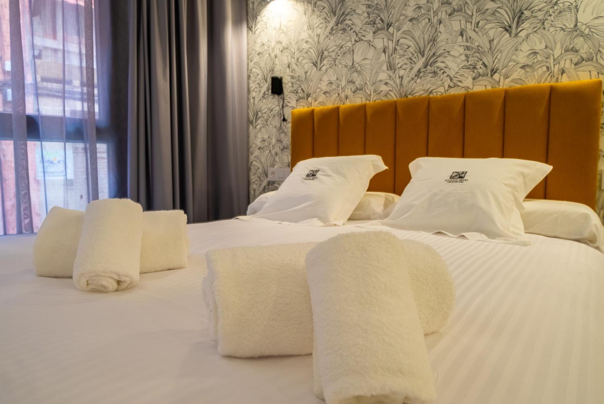 Alicante Smart Accommodation Eksteriør billede